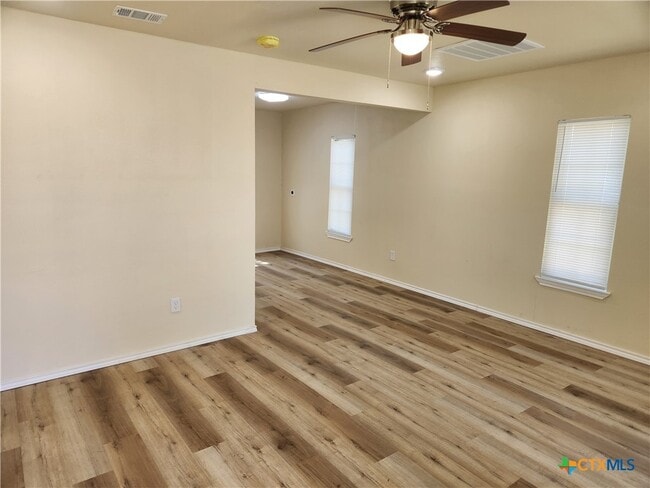 Building Photo - 1817 E Barton Ave