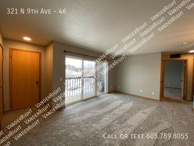 Building Photo - 321 9th Ave