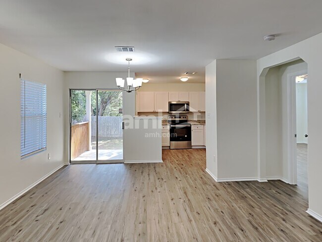 Foto del edificio - 3530 Lantana Falls