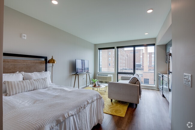 Studio, 1BA - 396SF - Five 90 Park Apartments