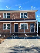 Building Photo - 902 Miller Ave