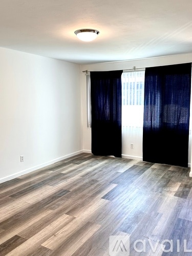 Foto del edificio - 87 Towne House Rd