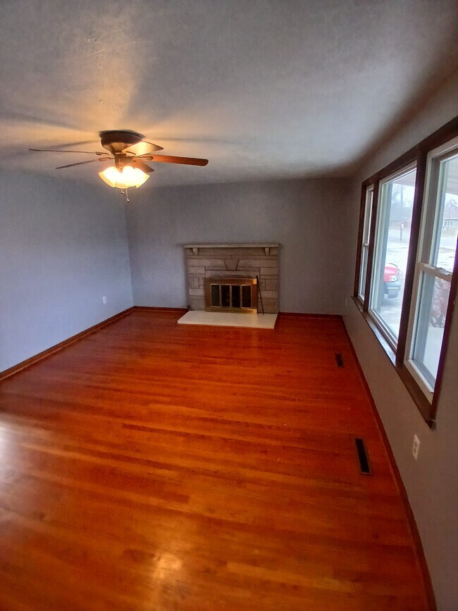 Foto del edificio - 1159 S Main St