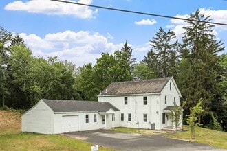 Building Photo - 15 Bliss St