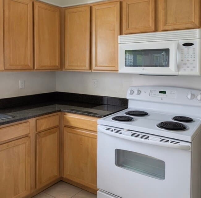 Foto del edificio - 7111 N Monteith Ave