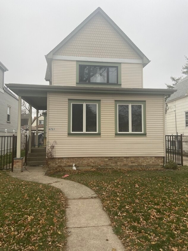 4721 W Berenice Ave Unit 1, Chicago, IL 60641 Condo for Rent in Chicago, IL