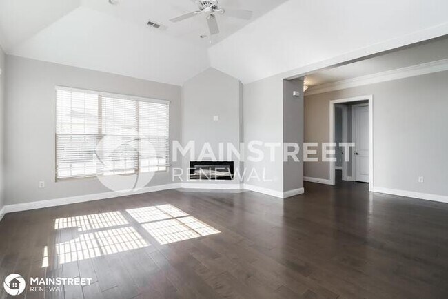 Building Photo - 8861 Creek Run Rd #603, Fort Worth, TX 76120
