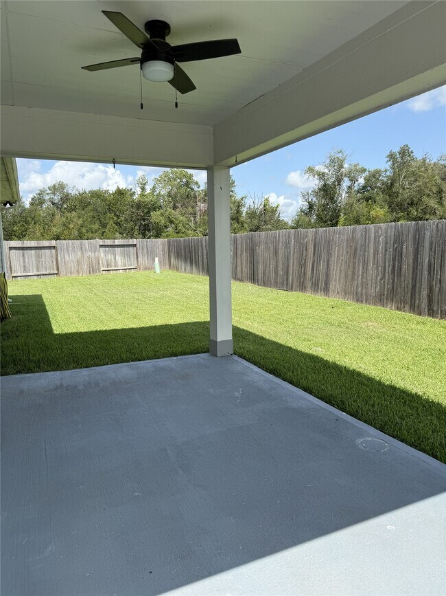 Building Photo - 8303 Divot Trce
