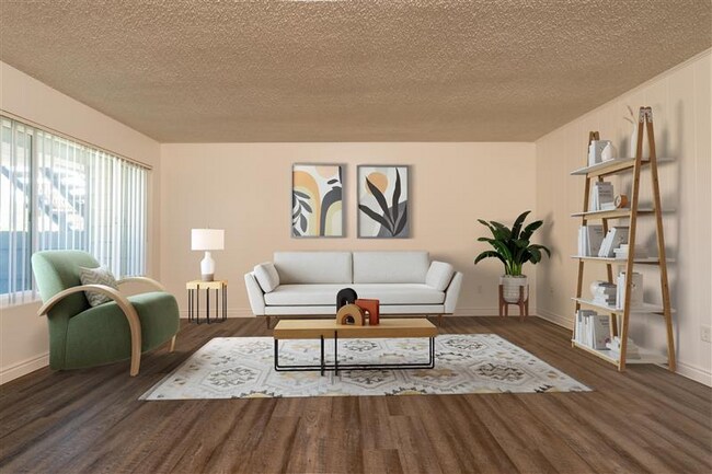 Foto del edificio - 1050 Meadow Lake Dr