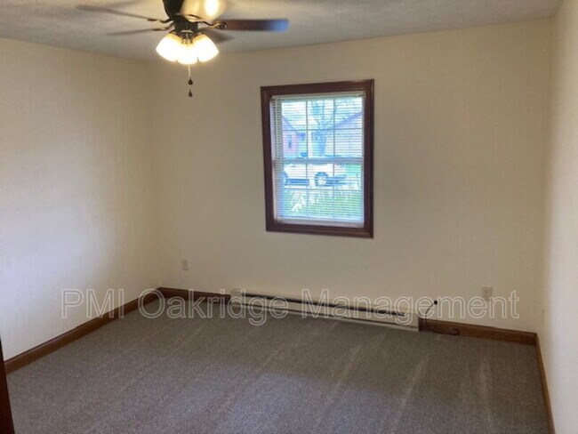 Foto del edificio - 1373 Michael Ct