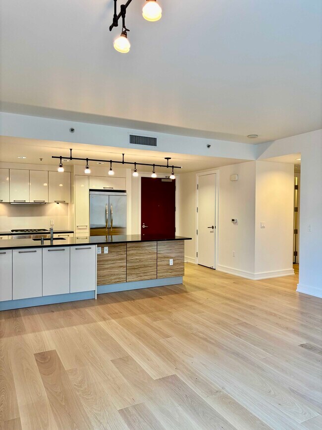 Foto del edificio - 631 Folsom St