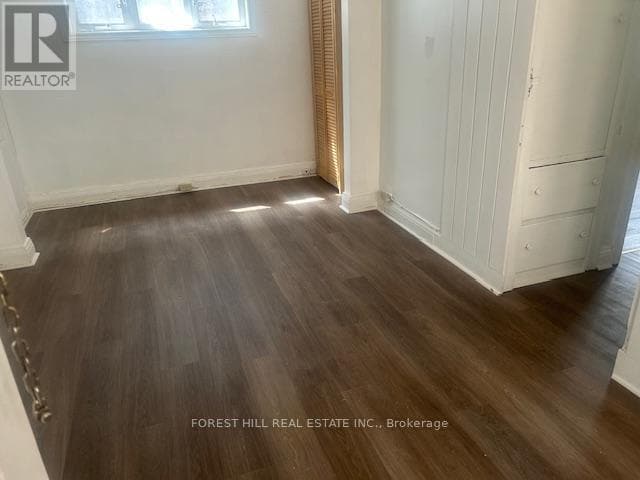 Photo du bâtiment - 398-398 Spadina Rd