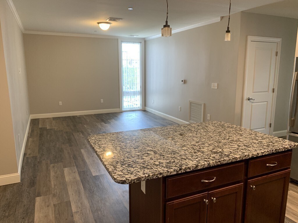 40 Ames Ave Unit 302, Canton, MA 02021 Apartment for Rent in Canton