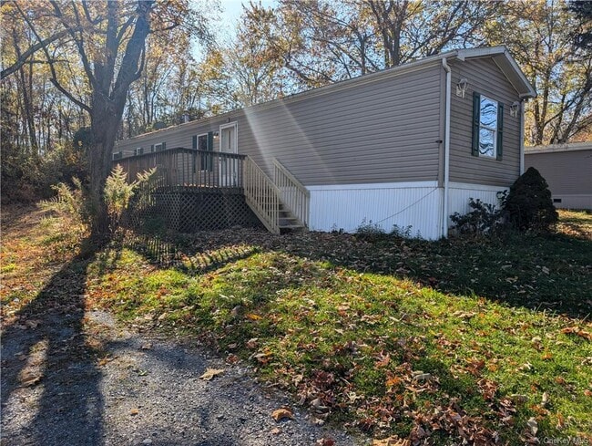 Building Photo - 13 Tanglewood Park Dr