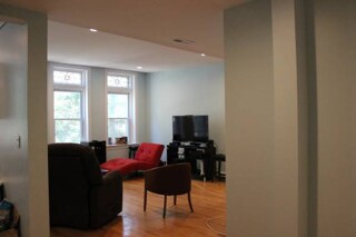 Foto del edificio - 394 Riverway