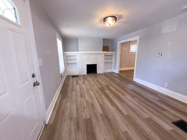 Foto del edificio - Elegant 3-Bedroom Home with Designer Finishes & Private Backyard!