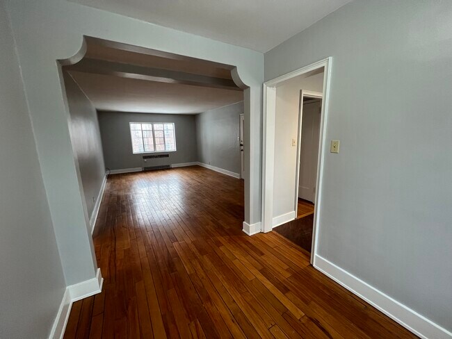 Foto del edificio - Canterbury Court Apartments