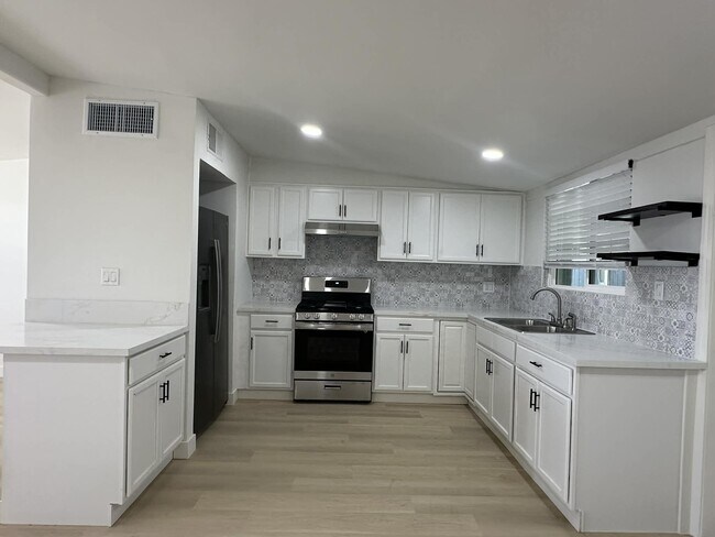 Building Photo - 30201 San Diego Dr