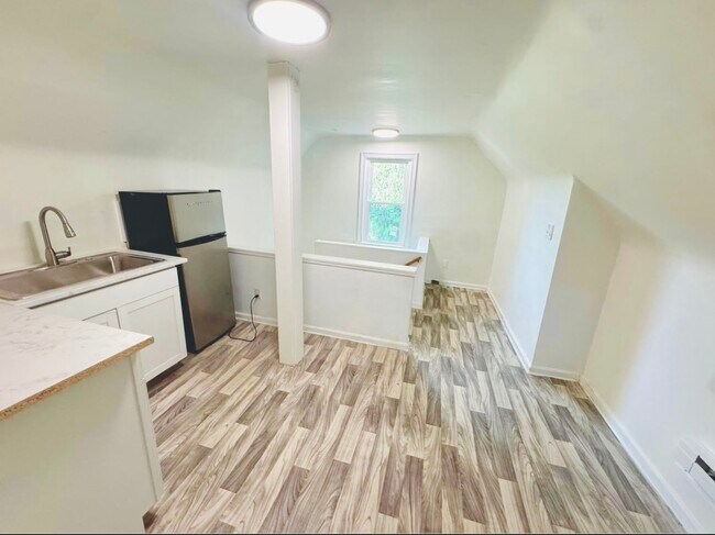 Foto del edificio - 2065 W 85th St
