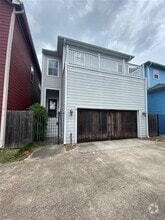 Building Photo - 1109 W 15th 1/2 St