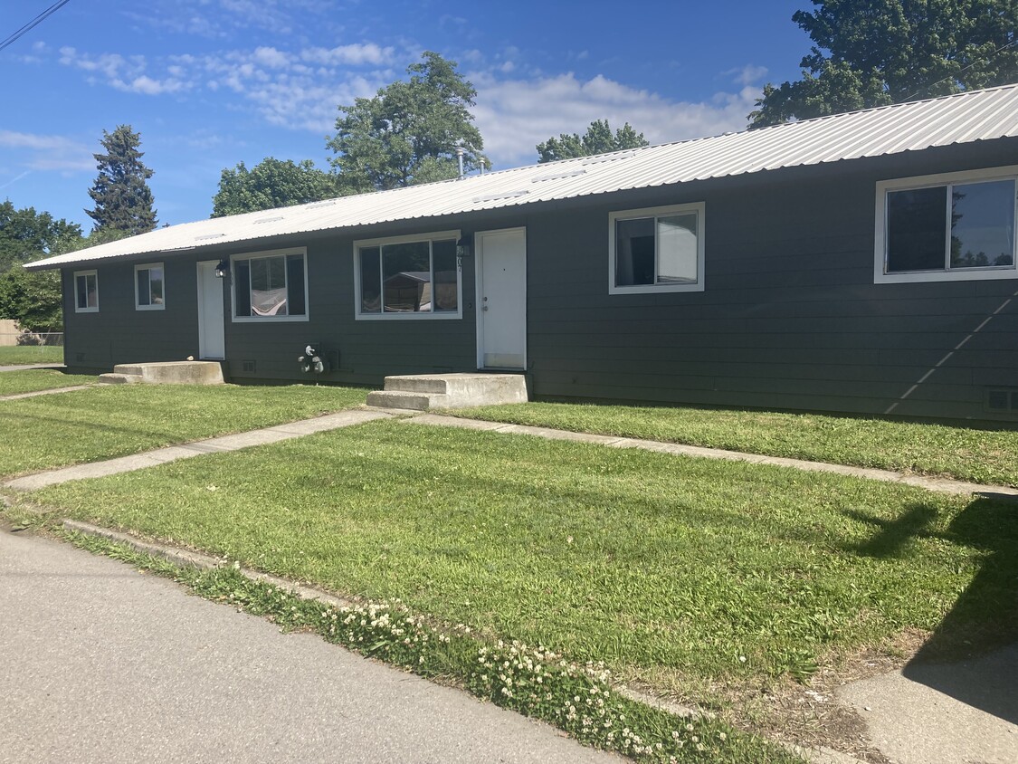 Primary Photo - 607 W Davidson Ave
