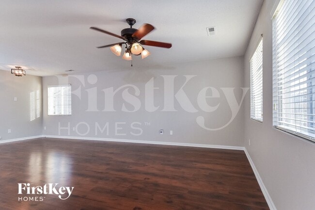 Building Photo - 5004 Emberly Dr