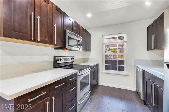 Foto del edificio - Stunning condo in Henderson!