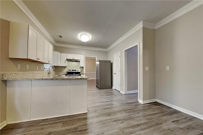 Building Photo - 404 Rams Ct