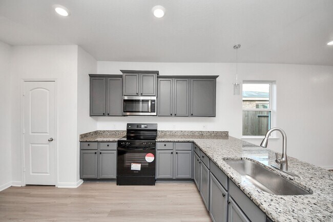 Building Photo - 25469 Black Spruce Dr