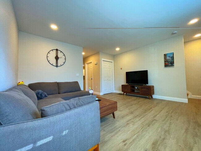 Sala de estar - 171 Dunnell Ave