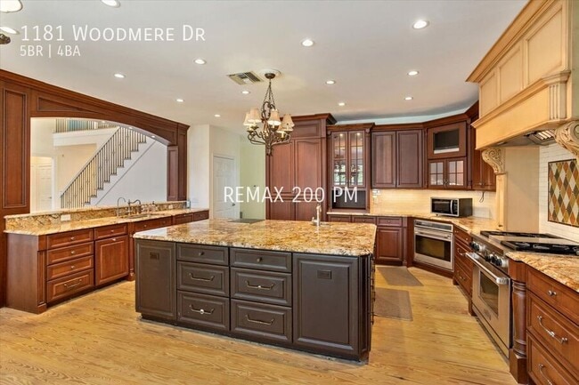 Foto del edificio - 1181 Woodmere Dr