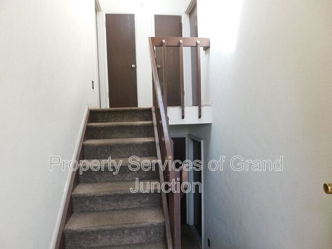 Foto del edificio - 805 E Cedar Ct