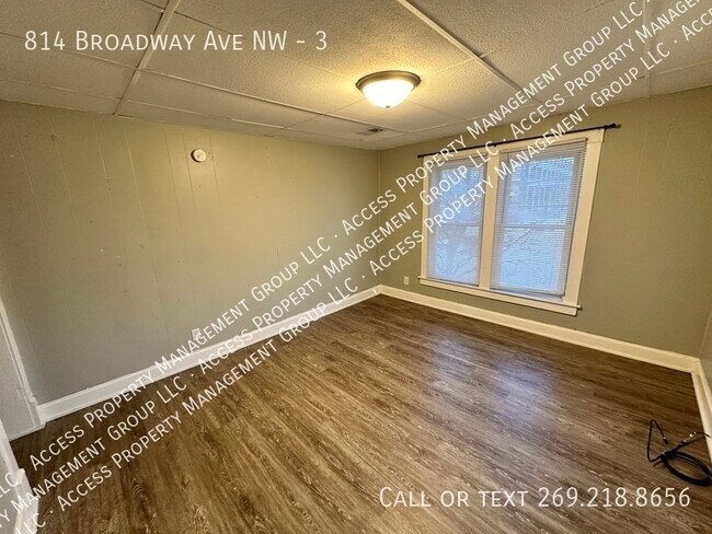 Foto del edificio - 814 Broadway Ave NW