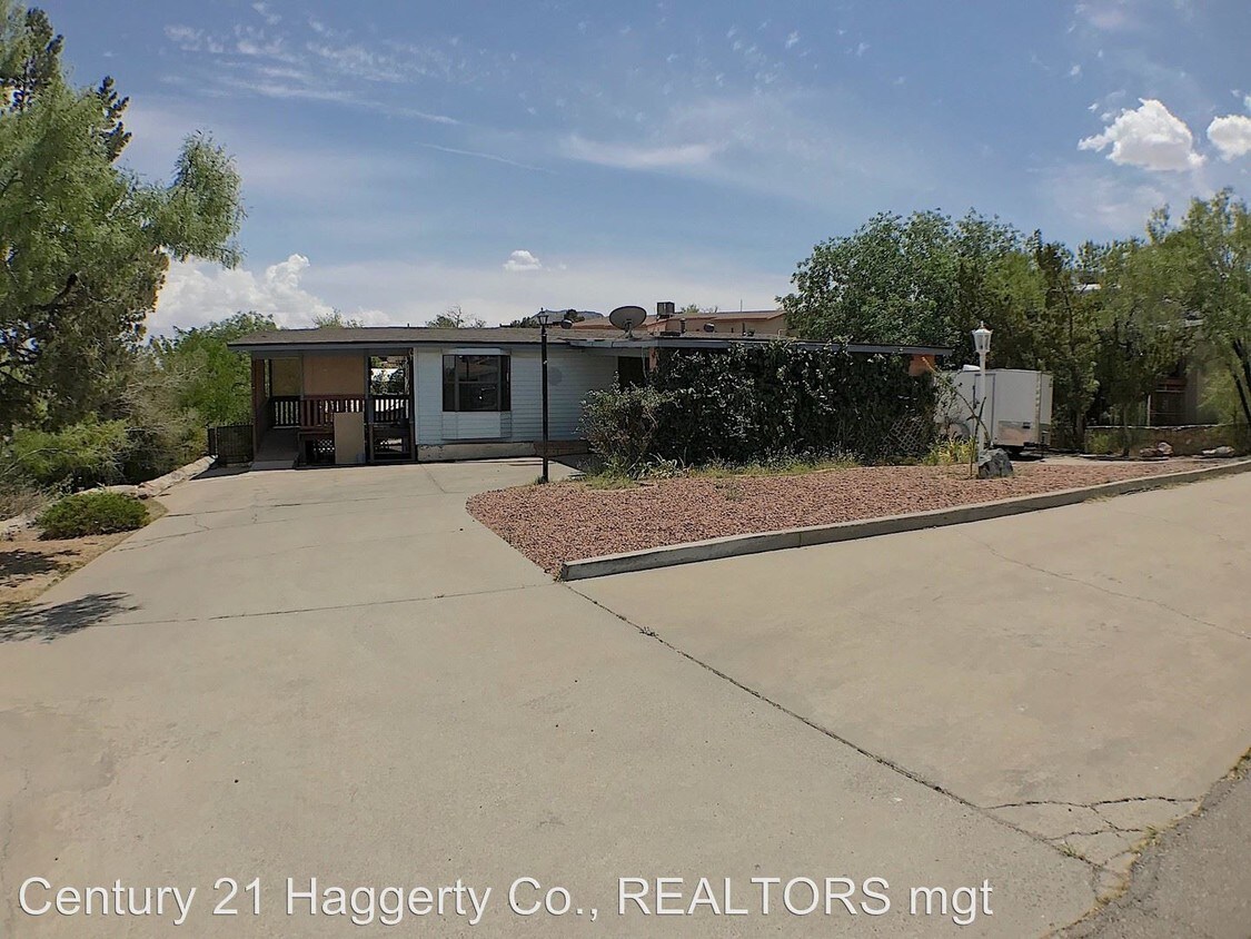 3004 Titanic Ave, El Paso, TX 79904 House Rental in El Paso, TX