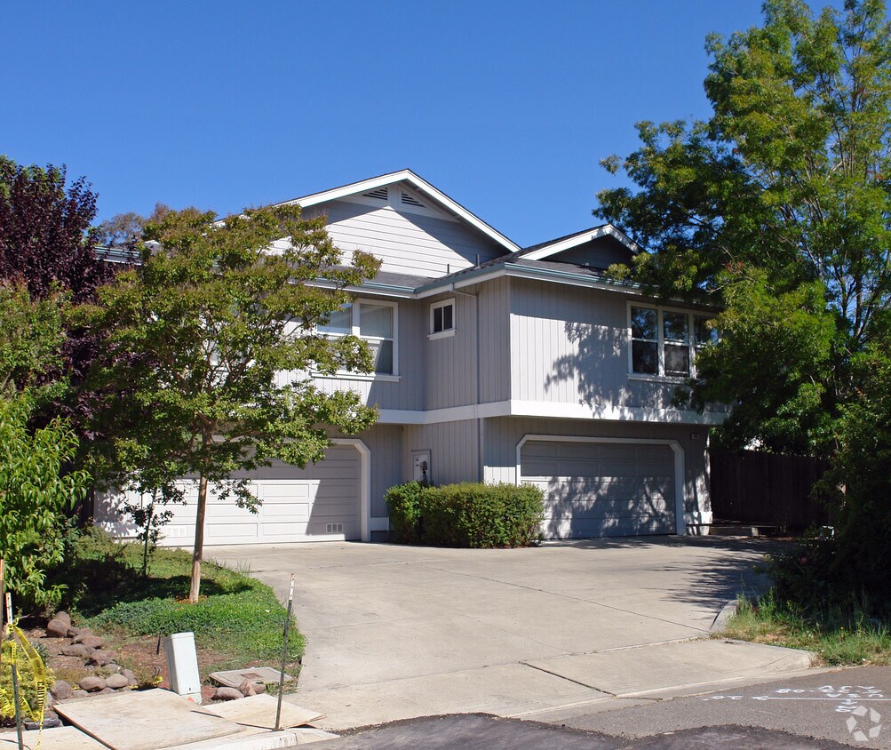 460462 Flynn St, Sebastopol, CA 95472 Apartments in Sebastopol, CA