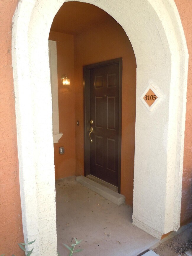 Foto del edificio - 601 Menaul Blvd NE