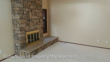 Building Photo - 2653 S Vaughn Way