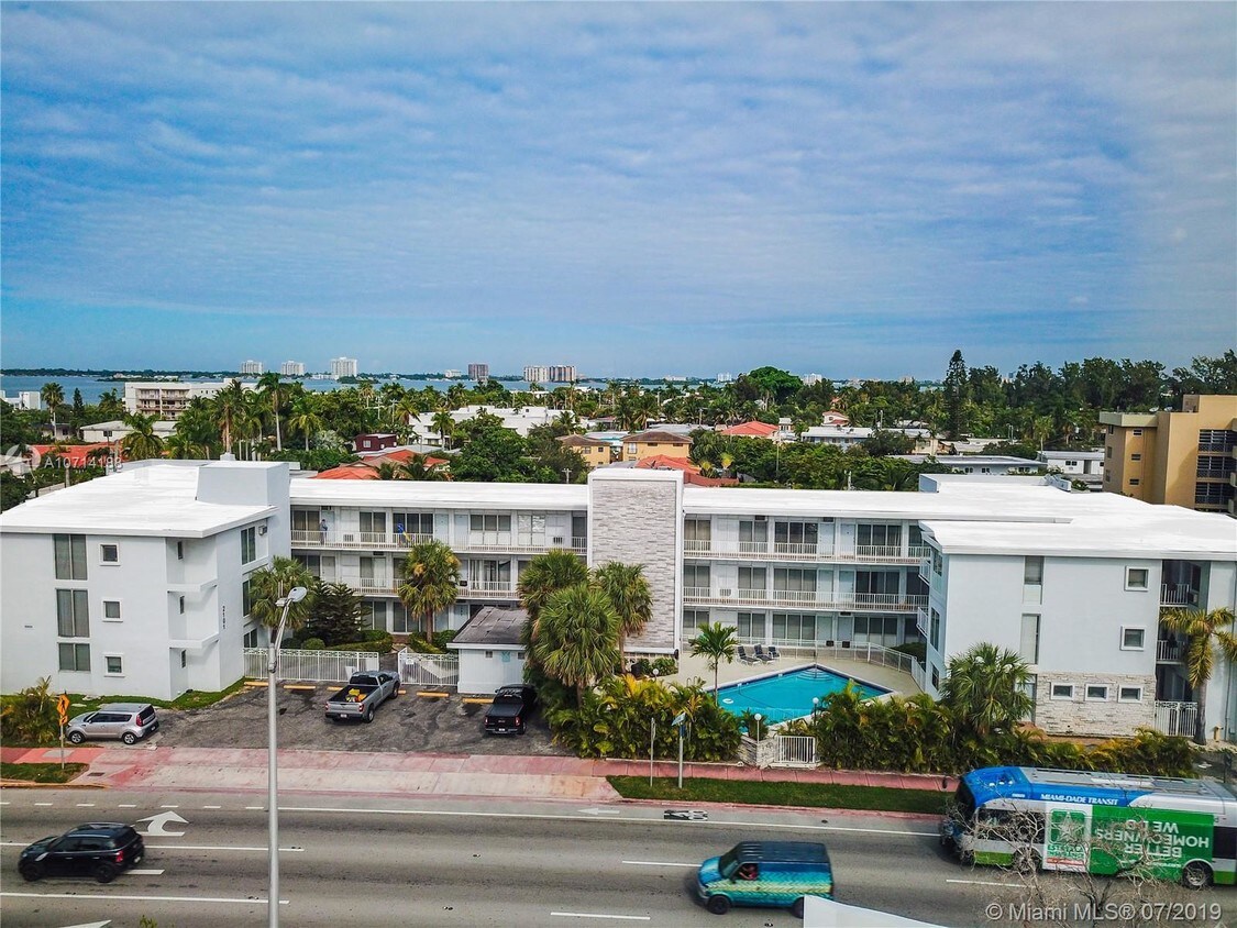 Primary Photo - 2101 Normandy Dr
