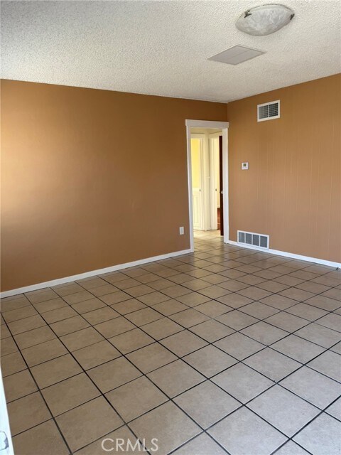 Foto del edificio - 44527 Date Ave