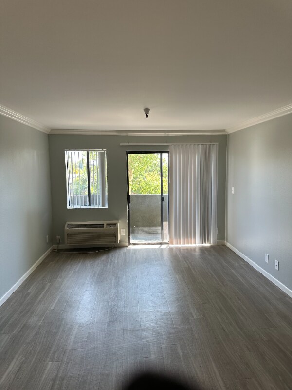 Foto del edificio - 5811 Tujunga Ave