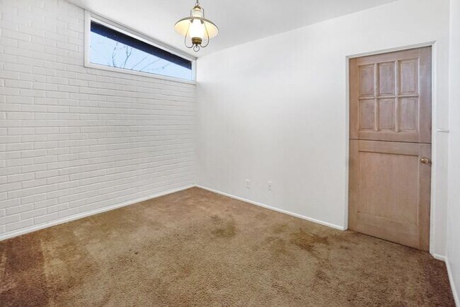 Building Photo - 6762 E Kiami St