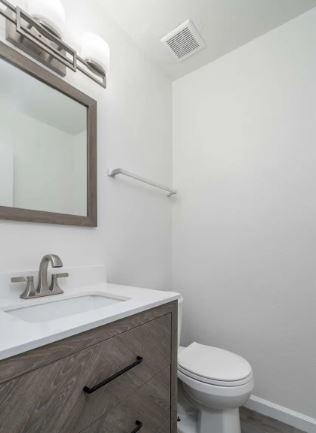 Foto del edificio - 4800 Nordic Dr