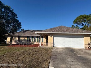 Building Photo - 363 Emerson Dr NW