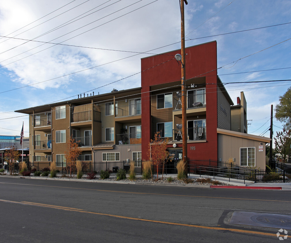 Building Photo - Autumn Village