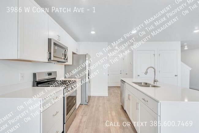 Building Photo - 3986 W Corn Patch Ave