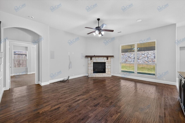 Building Photo - 911 Birchwood Dr