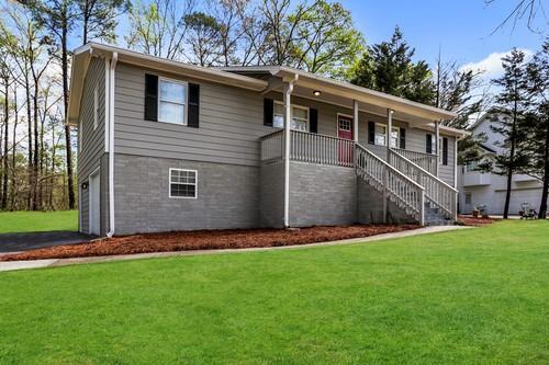 Foto del edificio - 835 Brompton Ct NW