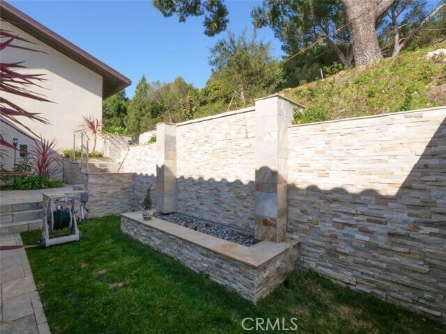 Foto del edificio - 1356 Vía Romero