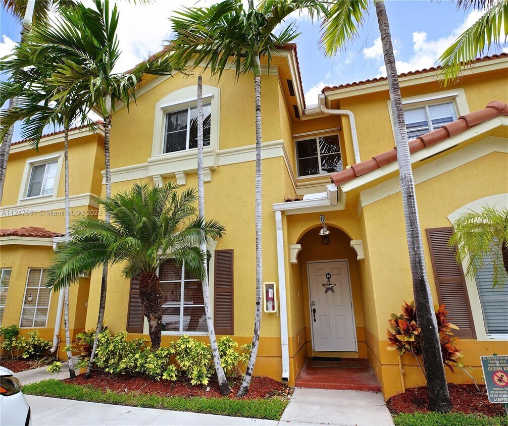 10777 NW 84th Ln, Miami, FL 33178 Townhouse for Rent in Miami, FL