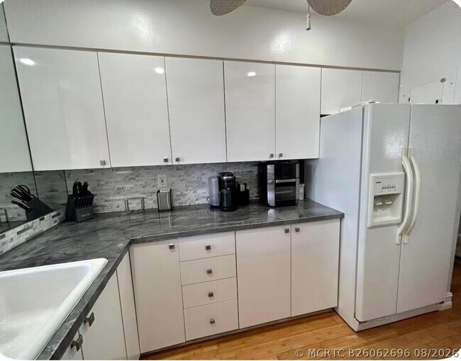Building Photo - 1800 E Terra Mar Dr